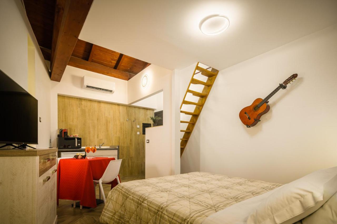 Monsuite Relais - Chalet Монсеррато Екстер'єр фото